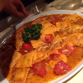 Restaurant Silberhorn - Vegetable ravioli with tomato pesto sauce was good - Swiss Food Near Me - Lauterbrunnen, BE
