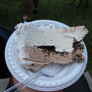 Trombettas Farm - Trombetta's ice cream cake - doesn't it look like a Carvel's? 5/2010 - Ice Cream & Frozen Yogurt Near Me - Marlborough, Massachusetts Trombettas Farm - Trombetta's ice cream cake - doesn't it look like a Carvel's? 5/2010 - Ice Cream & Frozen Yogurt Near Me - Marlborough, Massachusetts