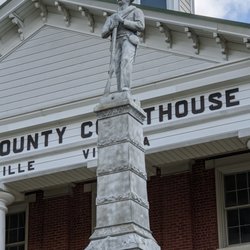 Carroll County Courthouse - Carroll County Confederate Memorial, Hillsville