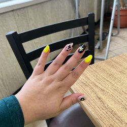 E-Nails & Spa - EVA