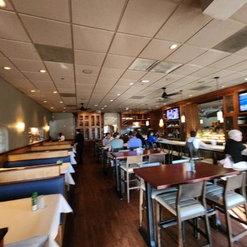 Bonefish Grill - Dining room (sorry, a little blurry). - Seafood Near Me - Alexandria, Virginia