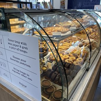 Paris Baguette - Pastries - Bakeries Near Me - Los Angeles, California Paris Baguette - Pastries - Bakeries Near Me - Los Angeles, California
