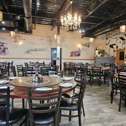 GuangDong Taste - Dining Room