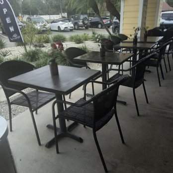 The Mustard Seed - Outdoor dining area - Delis Near Me - Lutz, Florida