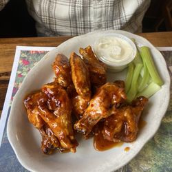 Canalside Inn - 10 wings - sweet chili sauce