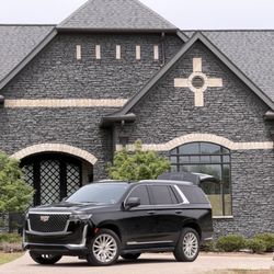 Private Cadillac Escalade pickup in Franklin for direct chauffeur service to BNA Airport.