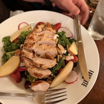 Favorite Bistro - Salads with chicken - French Near Me - Las Vegas, Nevada
