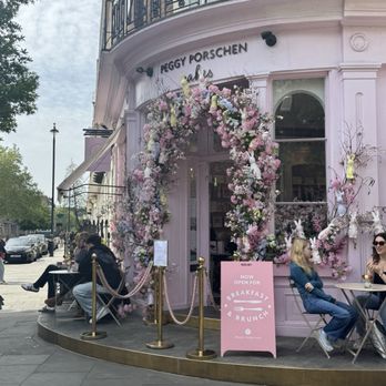Peggy Porschen Cakes - Patisserie/Cake Shop Near Me - London, XGL Peggy Porschen Cakes - Patisserie/Cake Shop Near Me - London, XGL