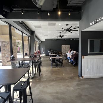 Fire Craft BBQ - Dining area - Caterers Near Me - Kingwood, Texas Fire Craft BBQ - Dining area - Caterers Near Me - Kingwood, Texas