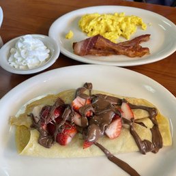 Strawberry and Cream Crepe Combo