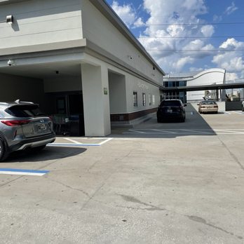 Publix - Parking garage - Pharmacy Near Me - Tampa, Florida