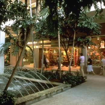 Bal Harbour Shops - Courtesy of Greater Miami Convention & Visitors Bureau - Pop-up Shops Near Me - Bal Harbour, Florida Bal Harbour Shops - Courtesy of Greater Miami Convention & Visitors Bureau - Pop-up Shops Near Me - Bal Harbour, Florida