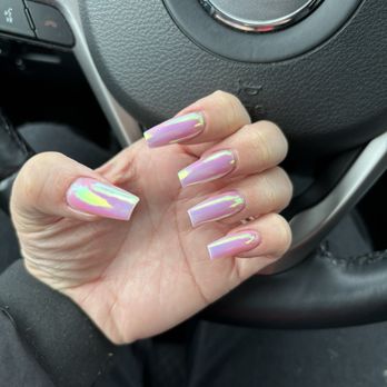 Lavish Nails Salon - Nail Salons Near Me - Martinez, California