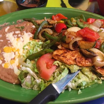El Paso - Pollo Azteca - grilled chicken, grilled veggies, guac salad, subbed the rice for beans. Very good! - Mexican Near Me - Midlothian, Virginia El Paso - Pollo Azteca - grilled chicken, grilled veggies, guac salad, subbed the rice for beans. Very good! - Mexican Near Me - Midlothian, Virginia