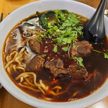 Han's Noodles & Dumplings 老韓麵館 - Braised beef noodle soup - Noodles Near Me - Carrollton, Texas Han's Noodles & Dumplings 老韓麵館 - Braised beef noodle soup - Noodles Near Me - Carrollton, Texas
