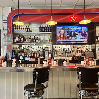 Luckys Cafe - Inside bar - American Near Me - Dallas, Texas