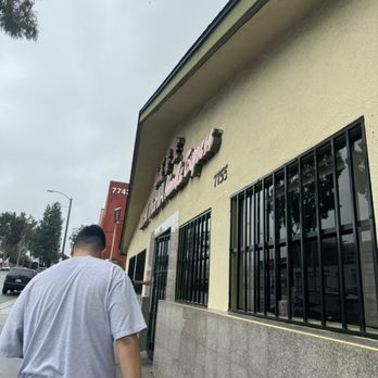 Mien Nghia Noodle Express - Bars on the windows means the food is going to be EXCELLENT - Chinese Near Me - Rosemead, California