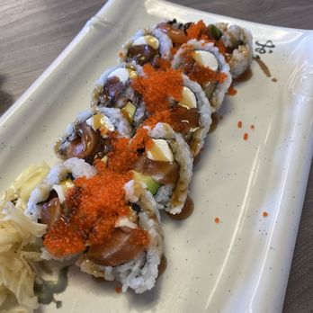 Mom's Sushi and Poke - Coyote roll, delicious with some ginger on the side - Sushi Bars Near Me - Buckeye, Arizona Mom's Sushi and Poke - Coyote roll, delicious with some ginger on the side - Sushi Bars Near Me - Buckeye, Arizona