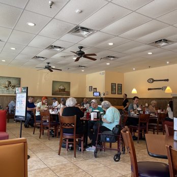 Maitland Breakfast Club - Dining room clean. - Breakfast & Brunch Near Me - Altamonte Springs, Florida Maitland Breakfast Club - Dining room clean. - Breakfast & Brunch Near Me - Altamonte Springs, Florida
