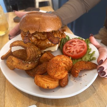 The Chicken Coop Kitchen & Bar - Pubs Near Me - Johnston, Rhode Island