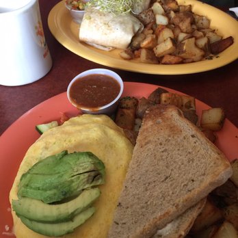 Squeeze In - Eric's Burrito and create your own omelette - Breakfast & Brunch Near Me - Truckee, California Squeeze In - Eric's Burrito and create your own omelette - Breakfast & Brunch Near Me - Truckee, California