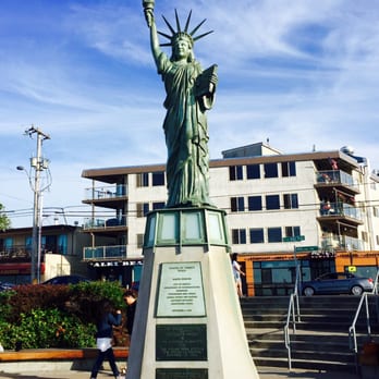 Alki Beach Park - Liberty - Parks Near Me - Seattle, Washington
