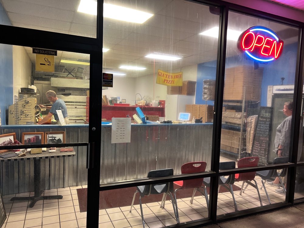 PIZZA EXPRESS Updated July 2024 1224 C Old Gallatin Rd, Scottsville