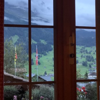 Hotel Alpenhof - Beautiful views from the room - Fondue Near Me - Grindelwald, BE