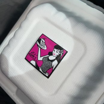 Lulucakes - Lulu's logo and carry out box - Bakeries Near Me - Savannah, Georgia