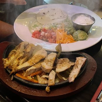 Hard Rock Cafe - Grilled chicken fajitas - American Near Me - Myrtle Beach, South Carolina Hard Rock Cafe - Grilled chicken fajitas - American Near Me - Myrtle Beach, South Carolina