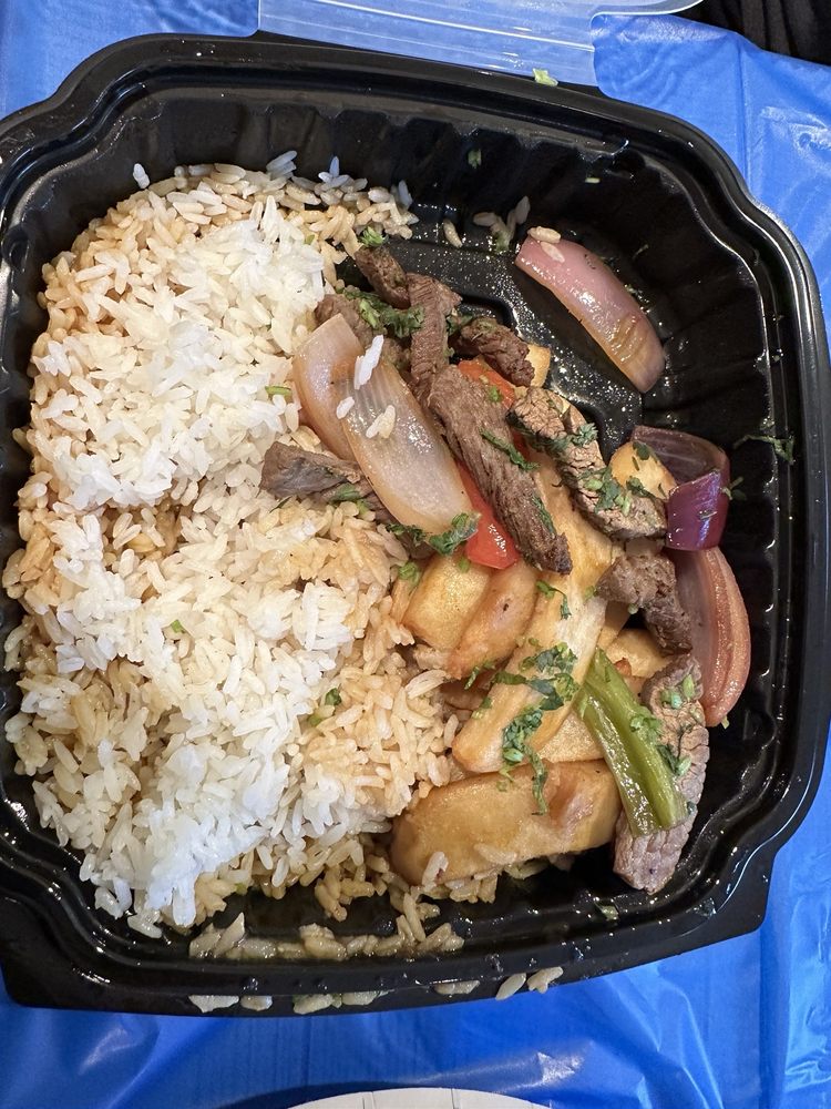 LOMO SALTADO PERUVIAN CUISINE 249 Union Ave, Paterson, New Jersey