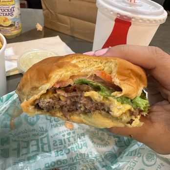Hunger Burger - YUMMAAYYYYYYY - Fast Food Near Me - Philadelphia, Pennsylvania Hunger Burger - YUMMAAYYYYYYY - Fast Food Near Me - Philadelphia, Pennsylvania