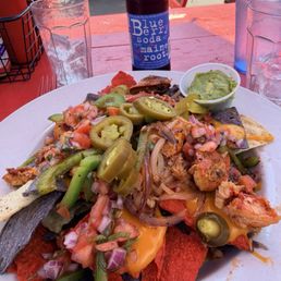Lobster nachos with blueberry soda: a winner Lobster nachos with blueberry soda: a winner