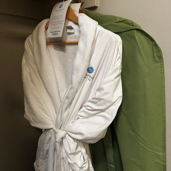 The Mark Spencer Hotel - Nice robe! I didn't get a chance to wear one, but they look beautiful - Hotels Near Me - Portland, Oregon The Mark Spencer Hotel - Nice robe! I didn't get a chance to wear one, but they look beautiful - Hotels Near Me - Portland, Oregon