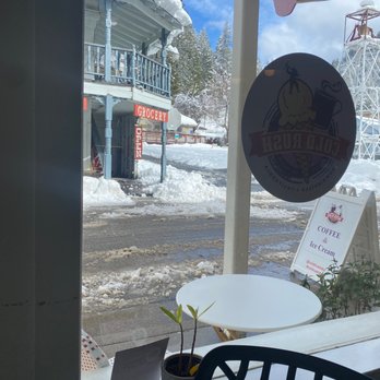 Cold Rush Cafe - a view of the outside of a restaurant - Ice Cream & Frozen Yogurt Near Me - Downieville, California