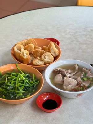 Outram Park Ya Hua Rou Gu Cha by null