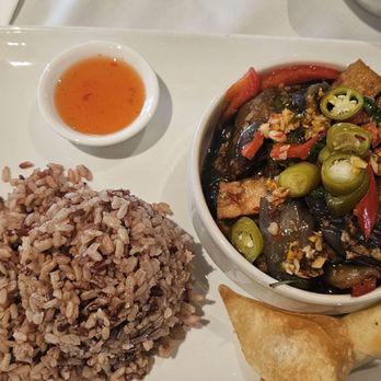 New Krung Thai Restaurant - Eggplant Chili- Garlic Basil with Tofu and brown rice - Thai Near Me - San Jose, California