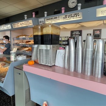 Donut Dip - Inside - Donuts Near Me - West Springfield, Massachusetts Donut Dip - Inside - Donuts Near Me - West Springfield, Massachusetts