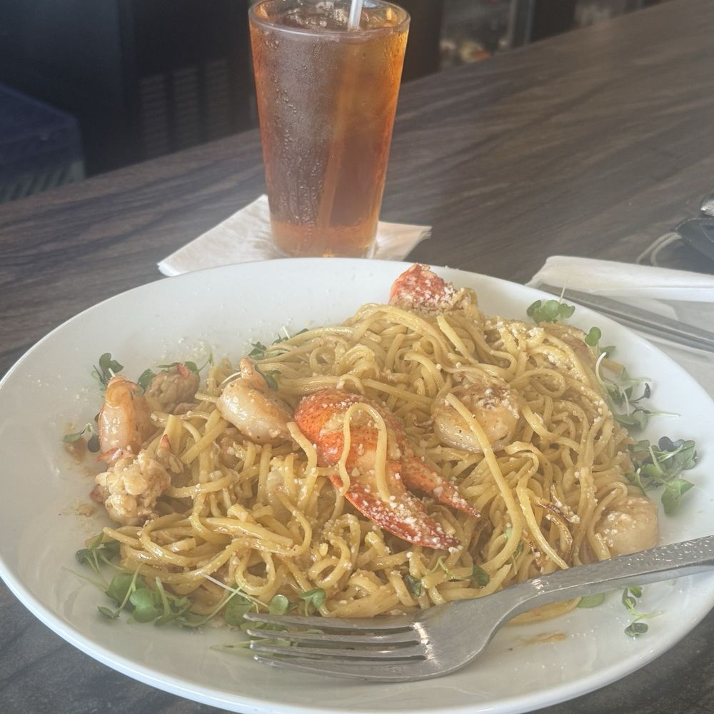 Swell At OV - Seafood lobster pasta - Bars Near Me - Norfolk, Virginia Swell At OV - Seafood lobster pasta - Bars Near Me - Norfolk, Virginia