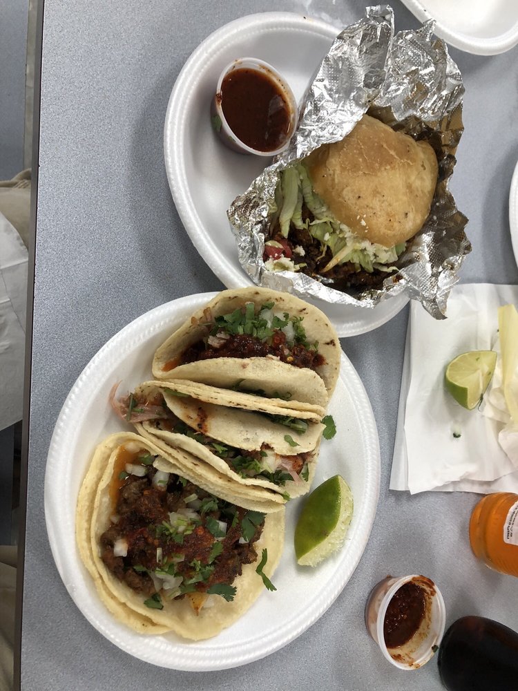 La Tienda Nueva Logo