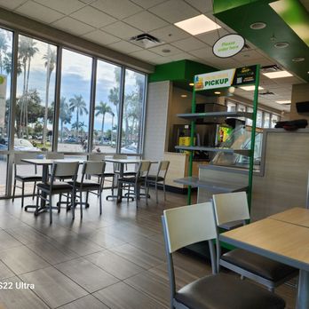 Subway - very clean - Sandwiches Near Me - Sarasota, Florida
