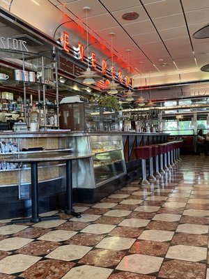 Eveready Diner by null