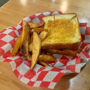 Cedar Springs Brewing Company - Cedar melt with fries - German Near Me - Cedar Springs, Michigan