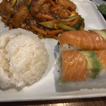 Hooked On Sushi - sesame chicken - Japanese Near Me - Encinitas, California Hooked On Sushi - sesame chicken - Japanese Near Me - Encinitas, California