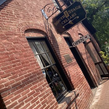 South Stage Cellars - the outside of the building - Wine Tasting Room Near Me - Jacksonville, Oregon