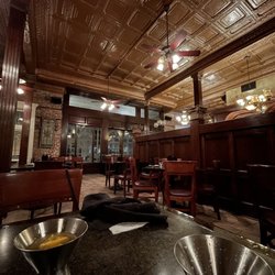 Fremin's Restaurant - Seating area