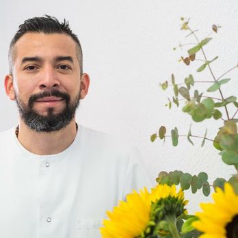 Aurum Wellbeing - Waxing Near Me - Barcelona, B