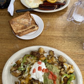 Old Monterey Cafe - Papas Abuelo - Breakfast & Brunch Near Me - Monterey, California