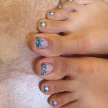 Lucky Nails & Spa - HORRIBLE TO SAY THE LEAST!They did my pedicure once with a 2 color fade, and was ugly, did it again and was twice as bad hahaha - Nail Salons Near Me - El Monte, California