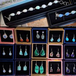 Nicki's Knick-Knacks - Natural Stone, Sterling Silver Jewelry! High quality, many price ranges!